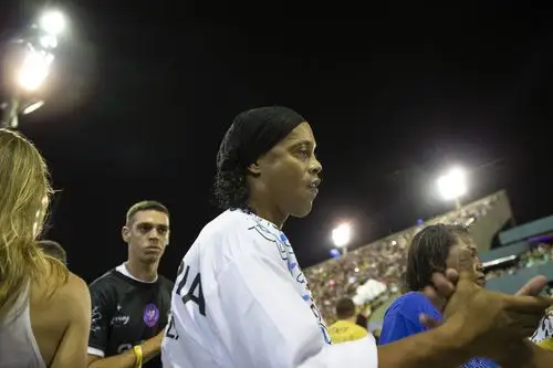 通过这样的 通过这样的