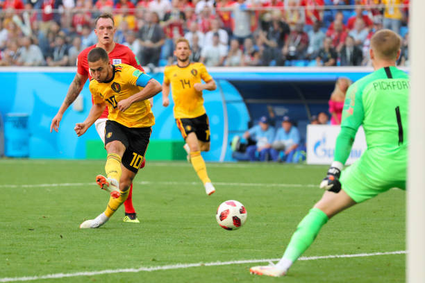 大红土网球 大红土网球